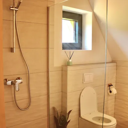 בית נופש Trebizat Oasis *